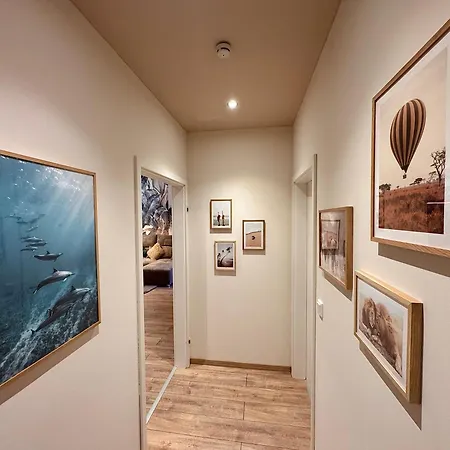 شقة Chris هالترن