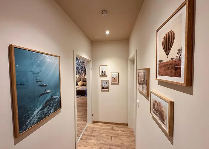 شقة Chris هالترن